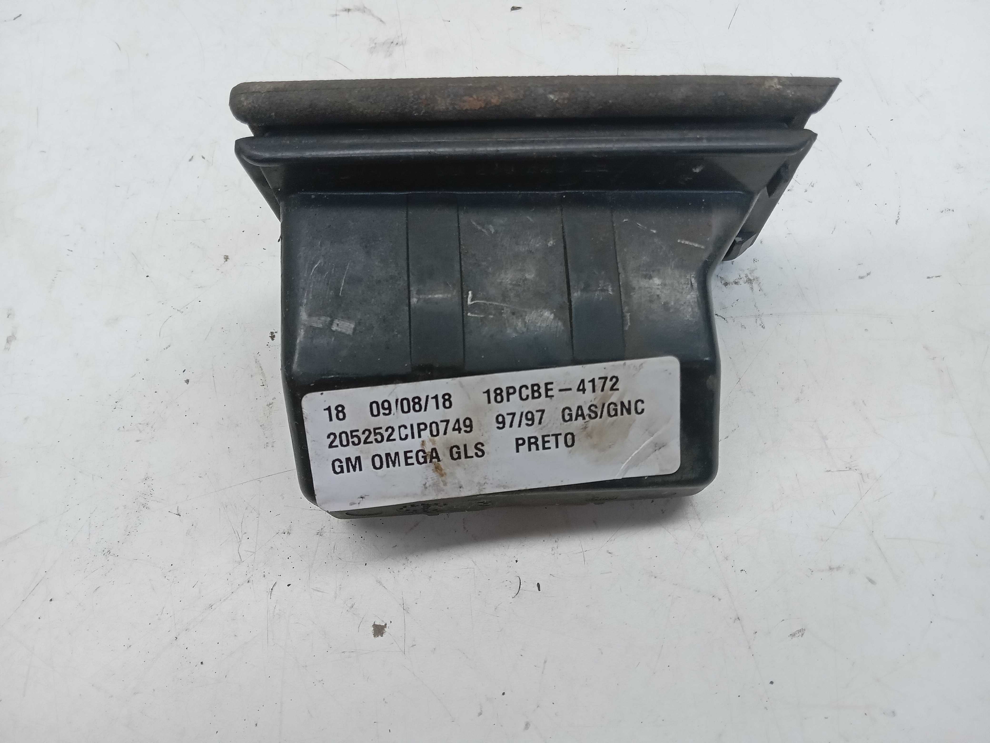 CINZEIRO PORTA TRASEIRA LE  GM OMEGA 1997 1