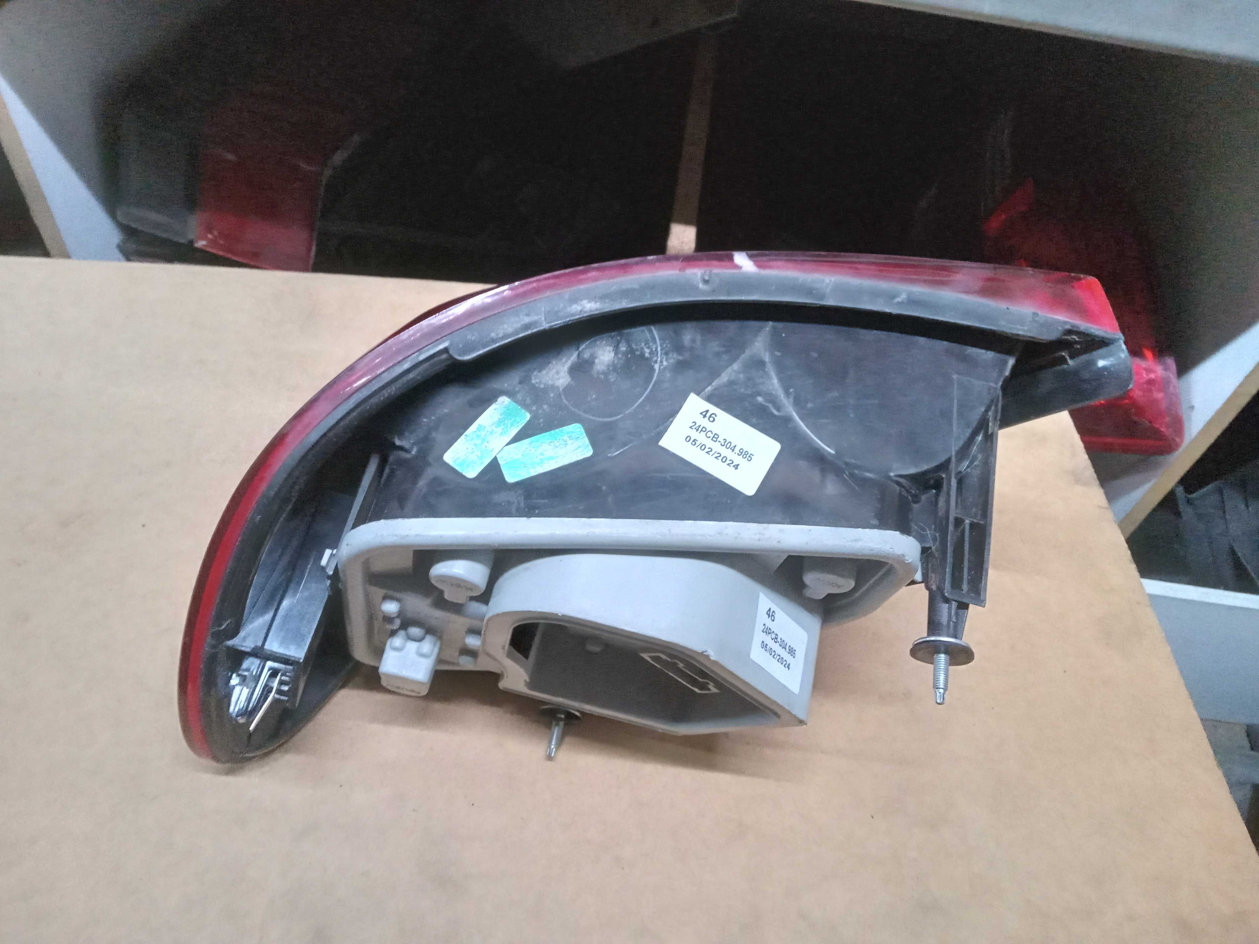 LANTERNA TRASEIRA ESQUERDA VW GOL G5 2009 A 2015 2