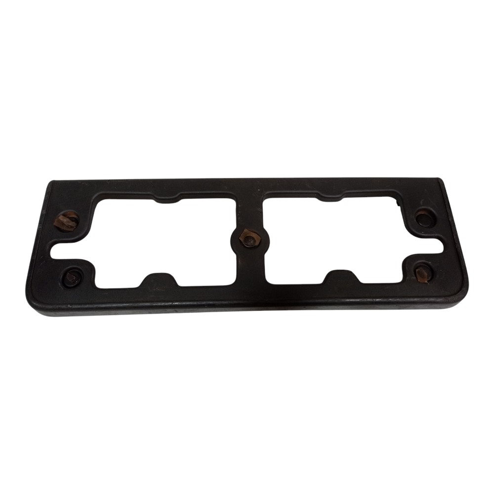 Moldura Suporte Placa Dianteira Volkswagen Jetta 2019 1