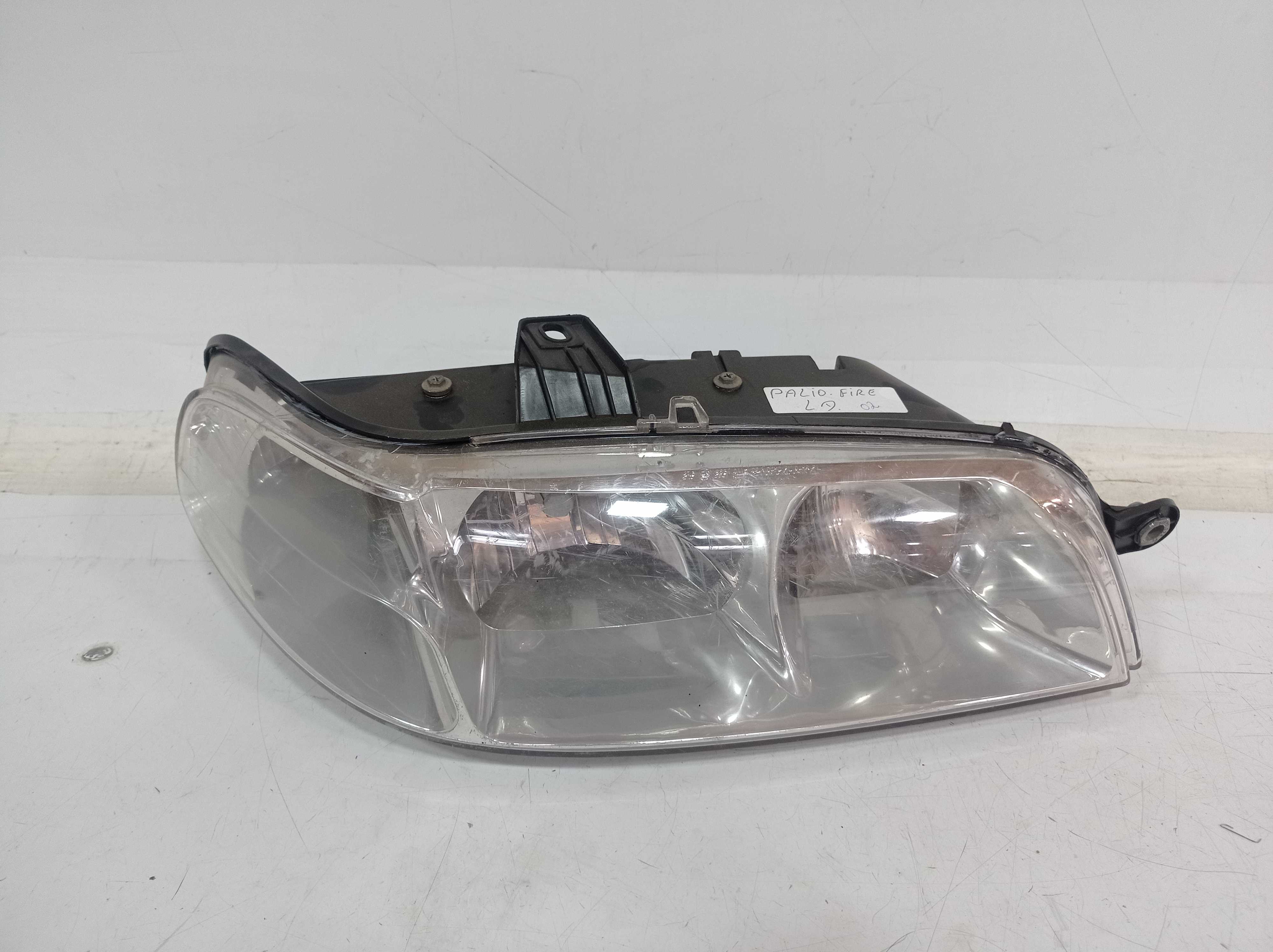 FAROL DIREITO FIAT PALIO FIRE 2002 RECUPERADO