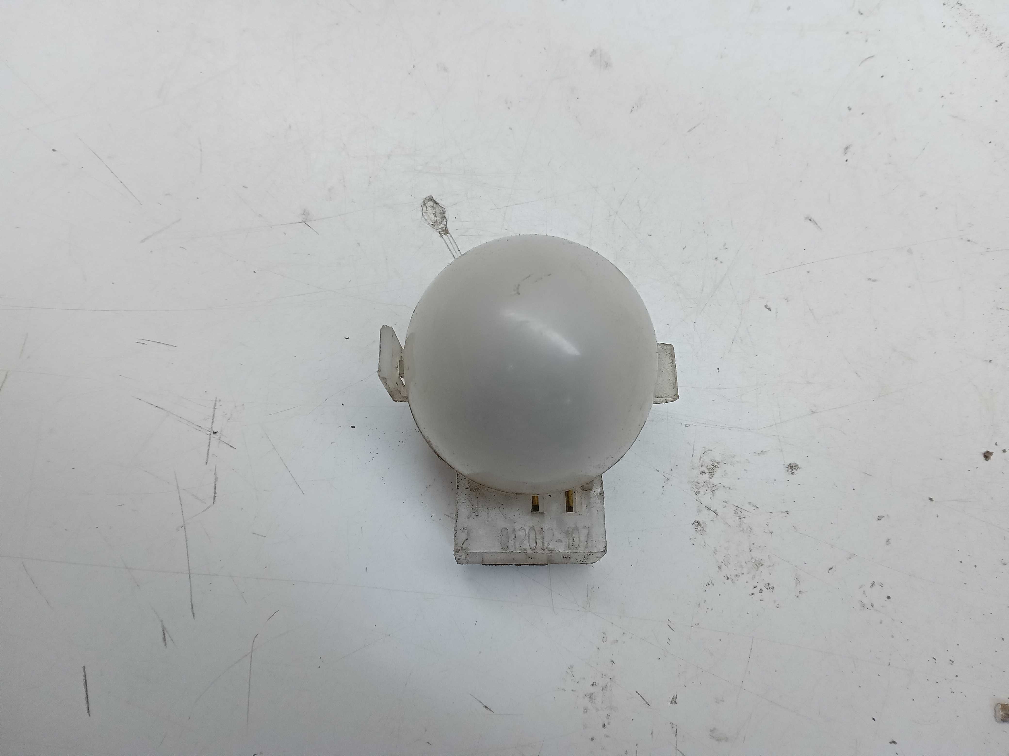 LUZ CORTESIA PORTA MALAS NISSAN SENTRA 2007