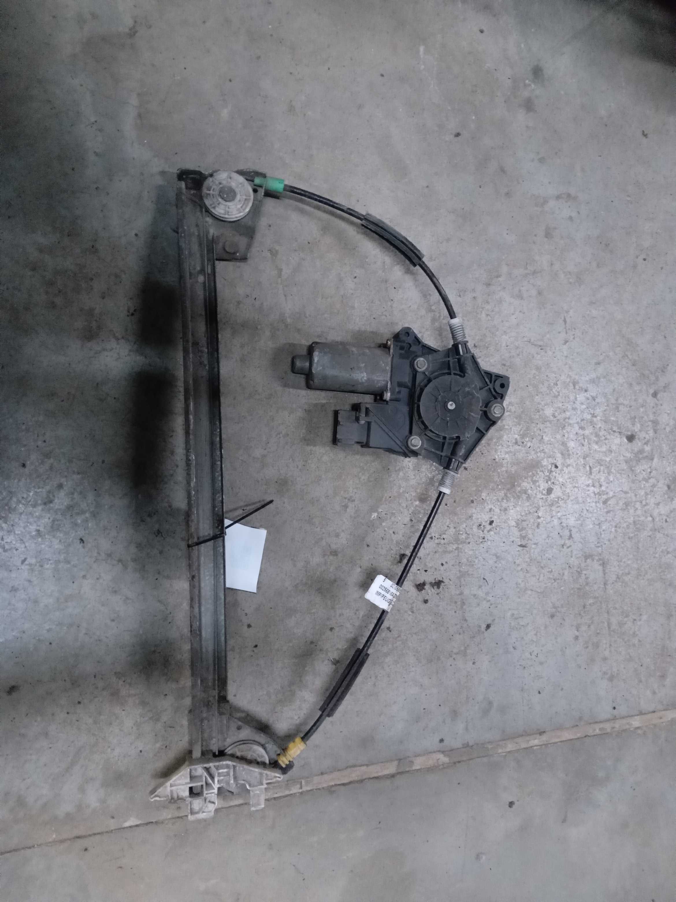 MAQUINA VIDRO DIANTEIRA LE PEUGEOT 406 1999