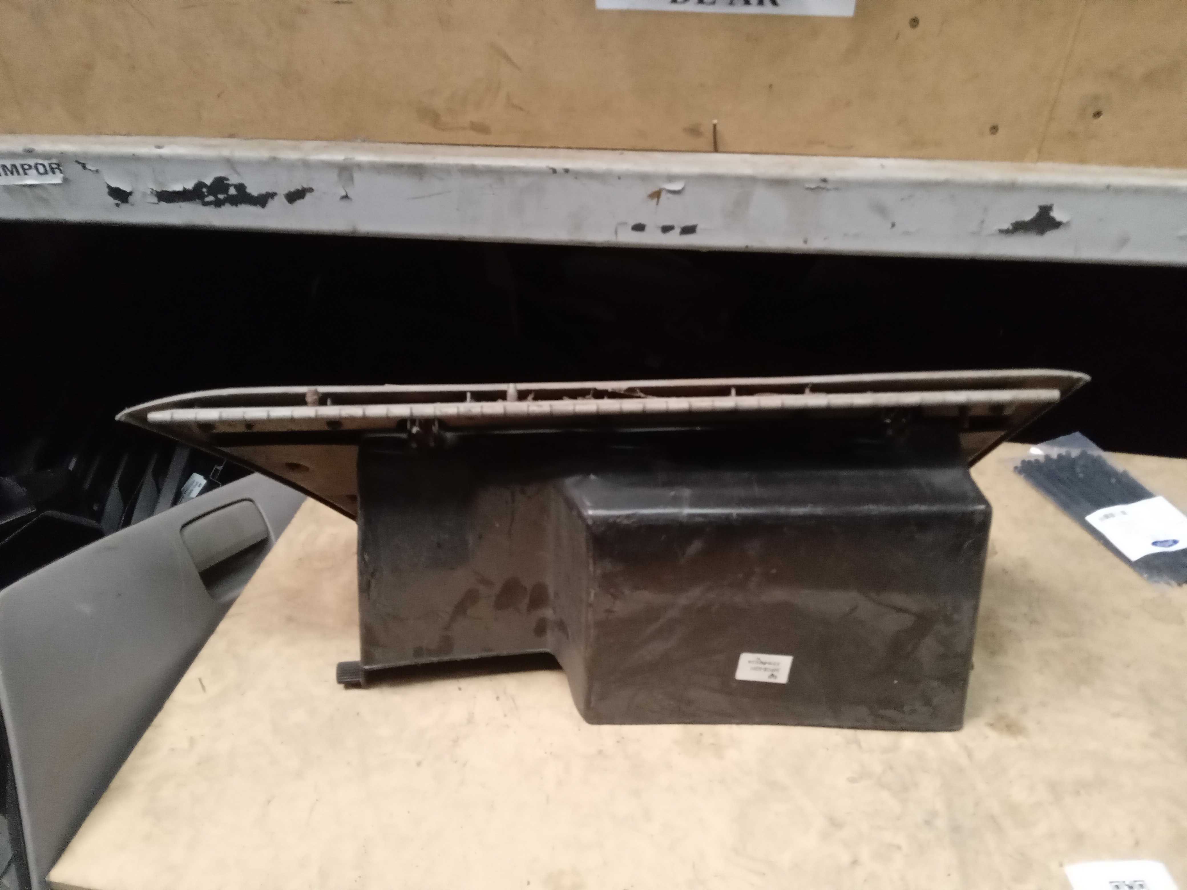 PORTA LUVAS FORD F250 2