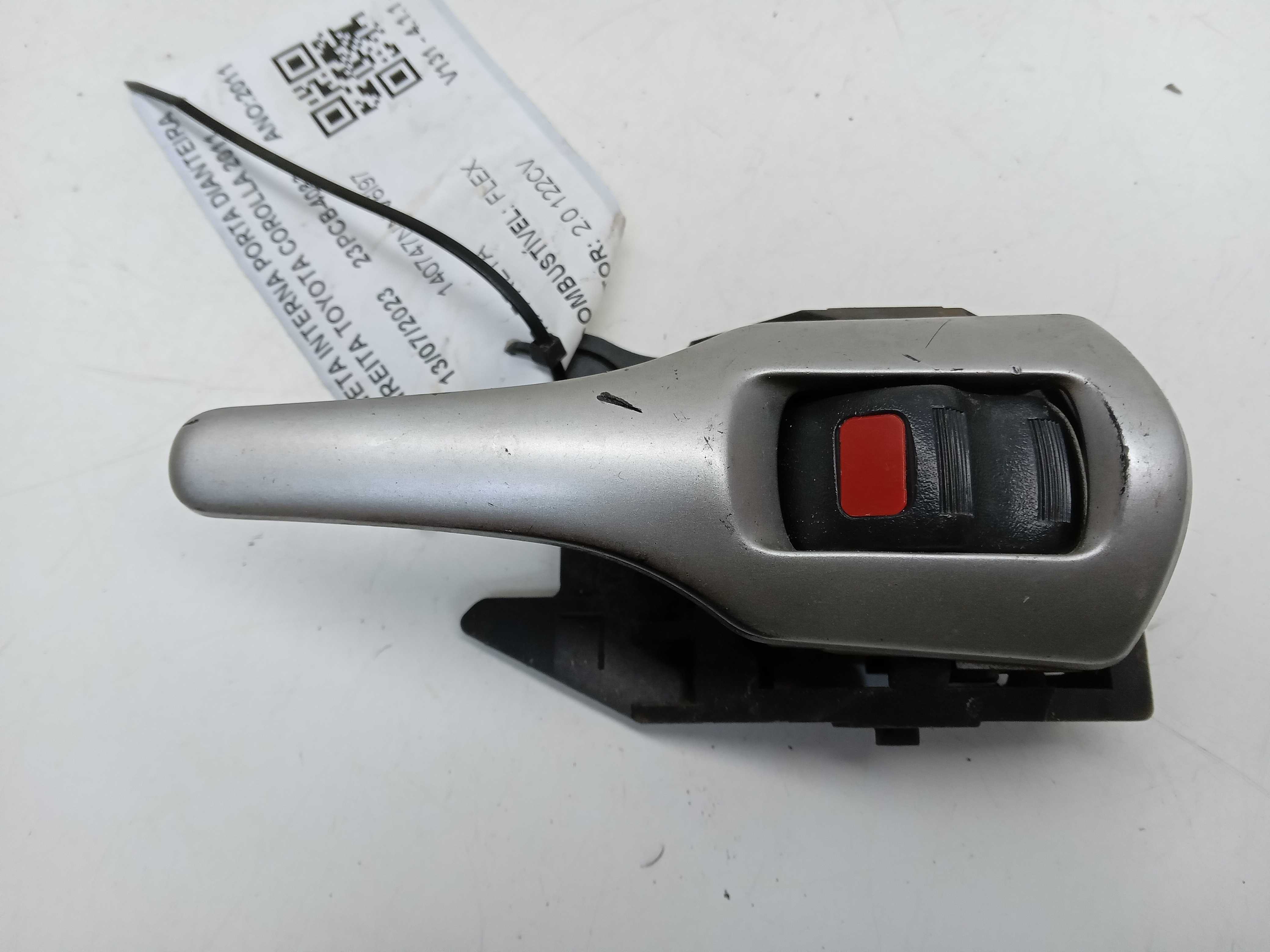 MAÇANETA INTERNA PORTA DIANTEIRA DIREITA TOYOTA COROLLA 2011 2