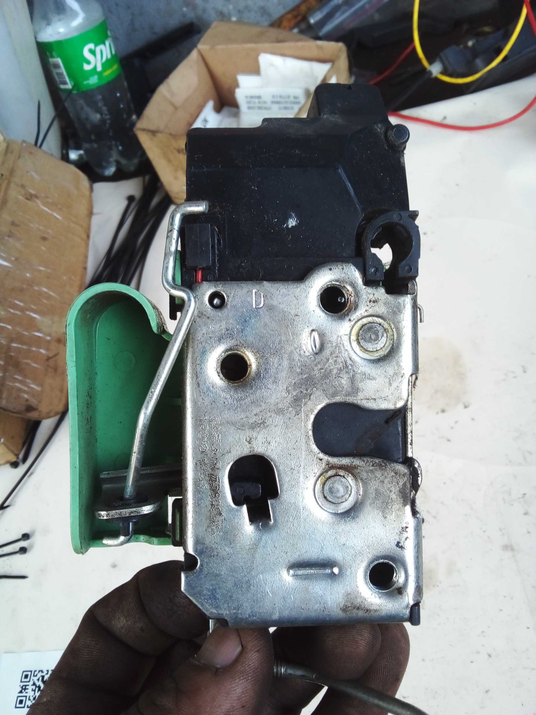 FECHADURA PORTA DIANTEIRA DIREITA VIVACE 2