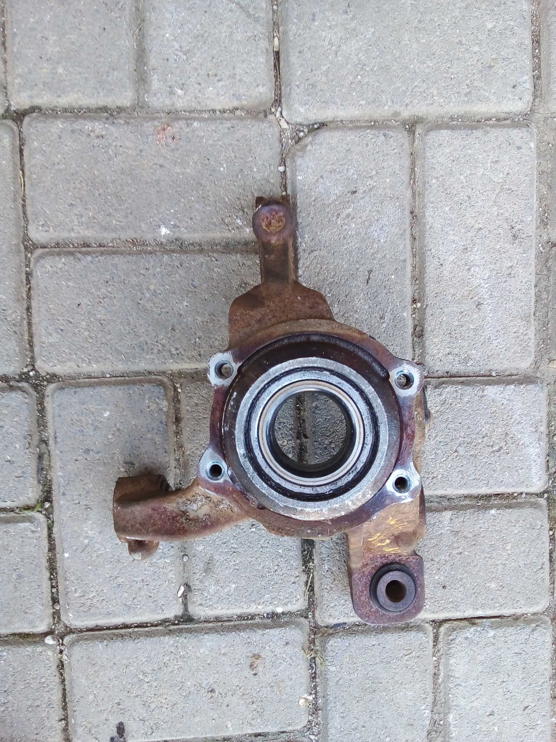 CUBO MONTANTE TRASEIRO DIREITO RENAULT OROCH 2020 2