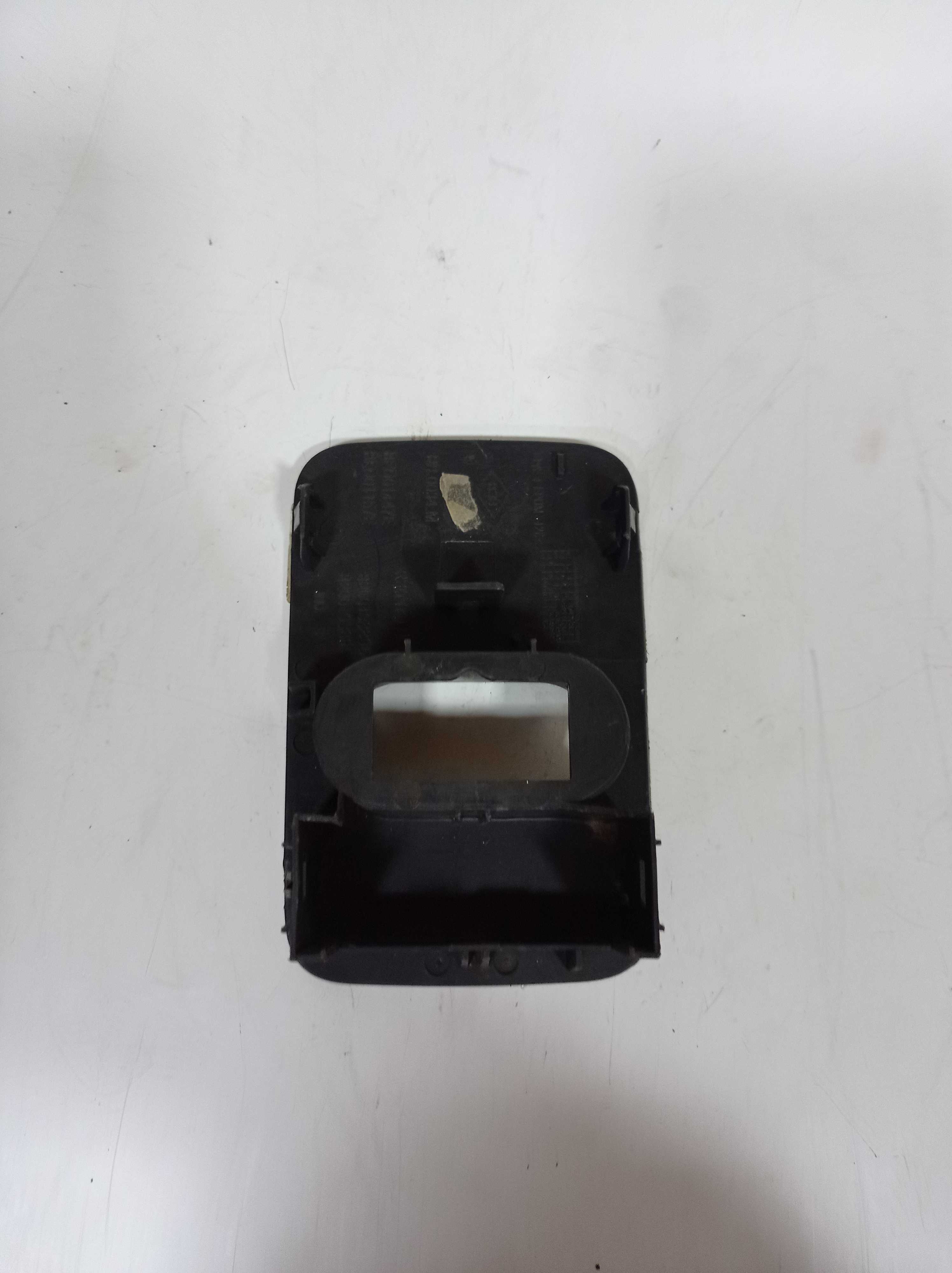 MOLDURA BOTÃO DESEMBAÇADOR RENAULT CLIO 2002 A 2008 2