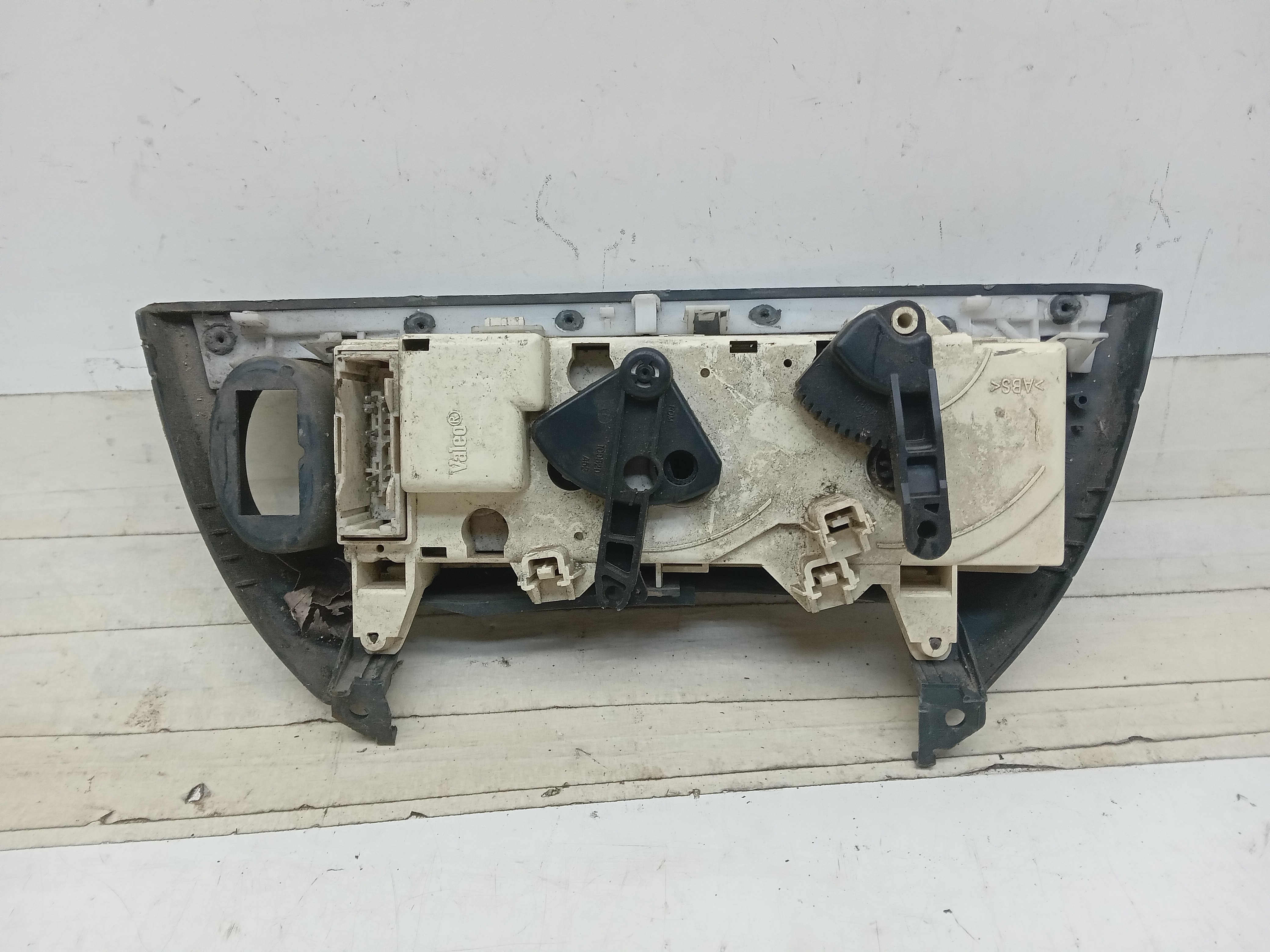 MOLDURA COMANDO AR RENAULT MEGANE 2