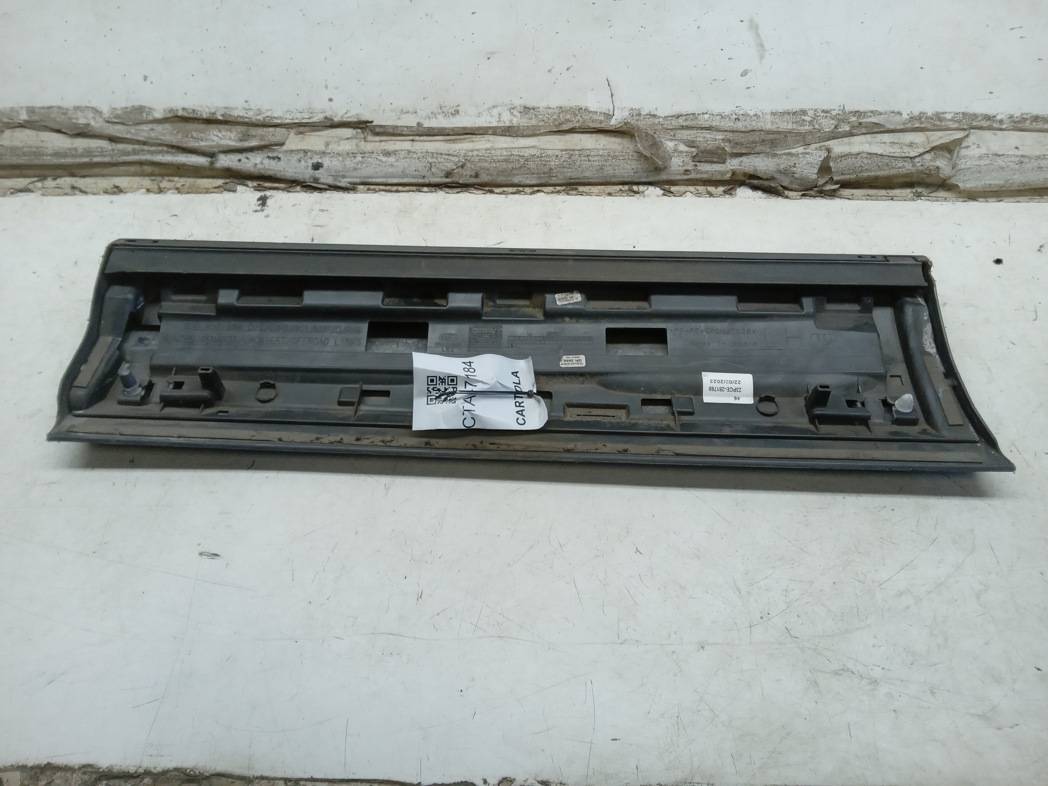 MOLDURA ACABAMENTO FRISO PORTA TRASEIRA LE AUDI Q3 2015 2