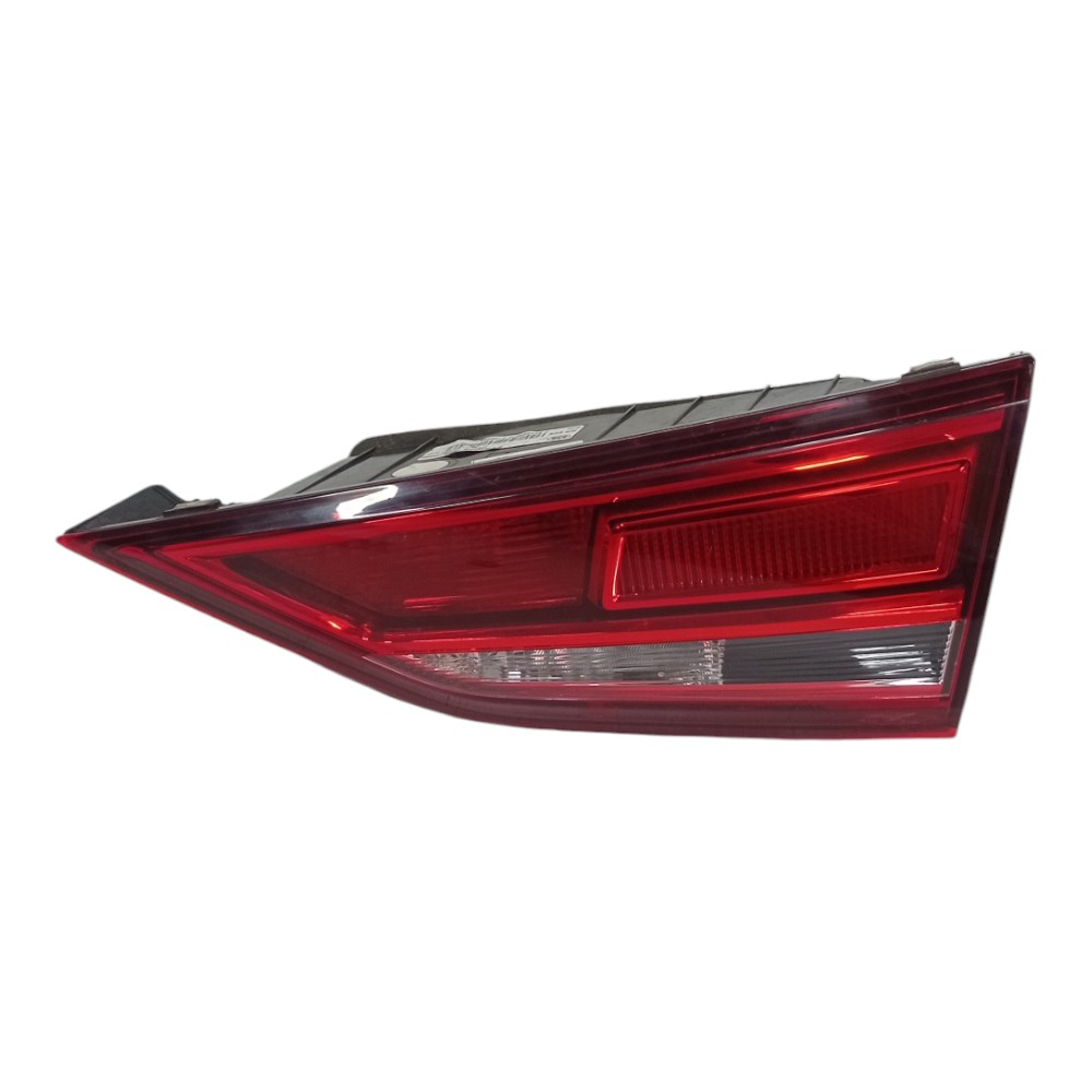 Lanterna Tampa Traseira Direita Audi A3 Sedan 2016 A 2019