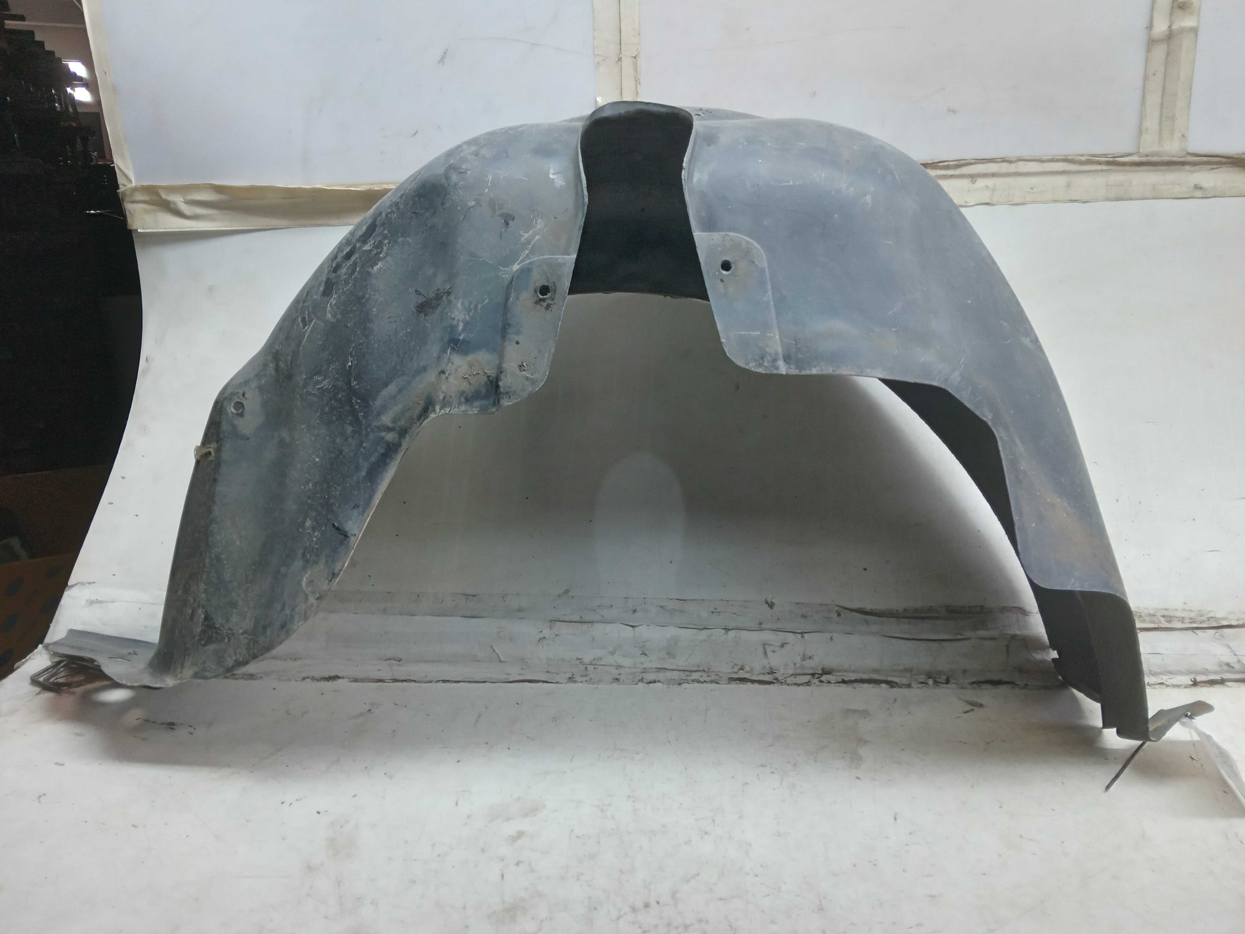 PARABARRO TRASEIRO LE PEUGEOT 406 1998 2