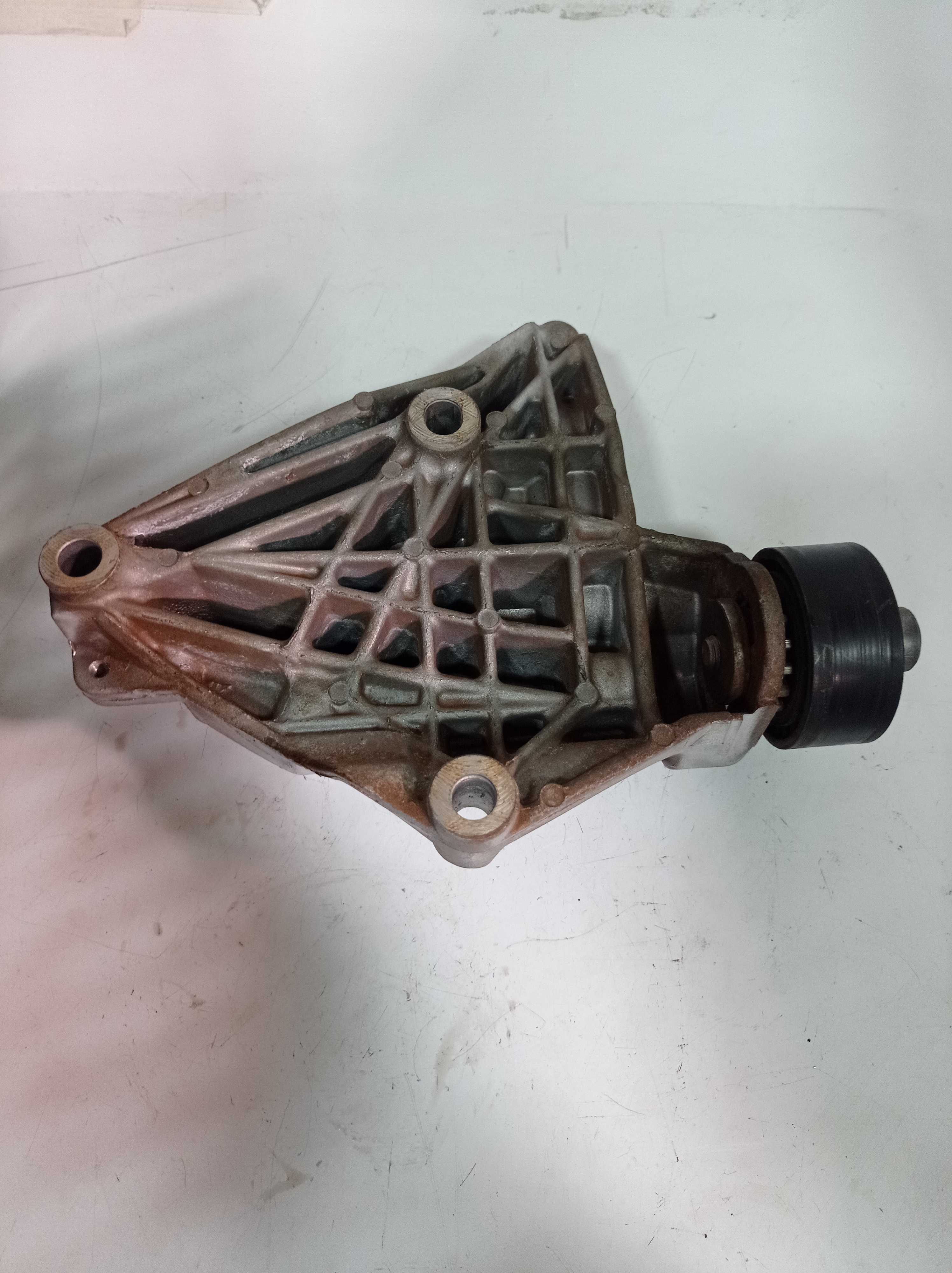 SUPORTE COMPRESSOR AR CONDICIONADO RENAULT SANDERO 2012 2