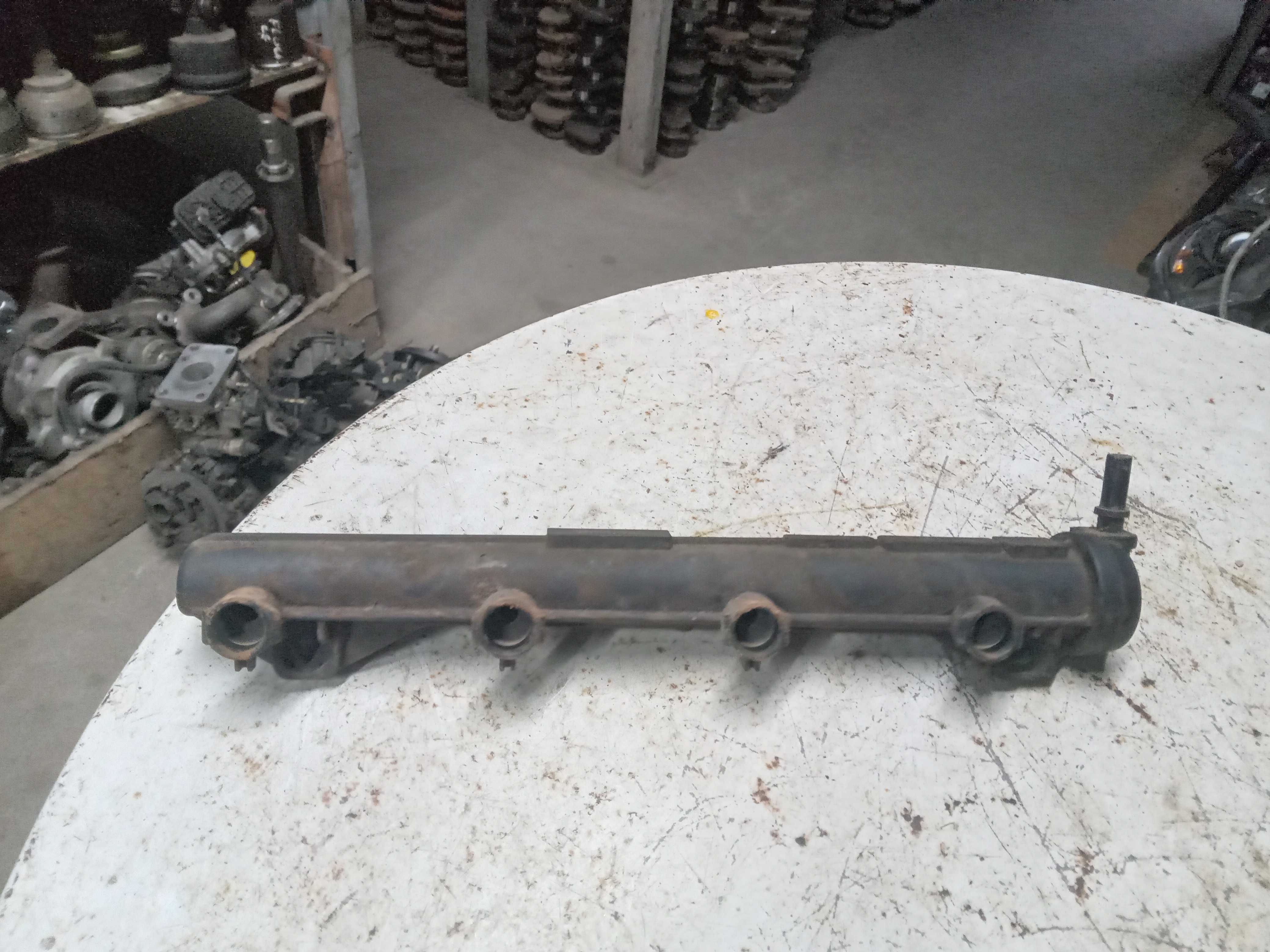 FLAUTA BICO INJEÇÃO PEUGEOT 206 OU RENAULT CLIO 10 16V 1