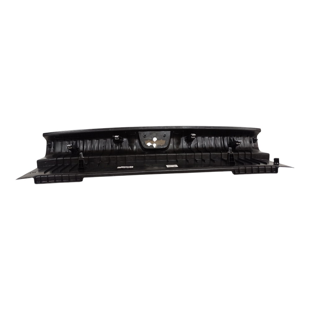 Soleira Porta Malas Gm Tracker 2021 A 2025 Preto 6
