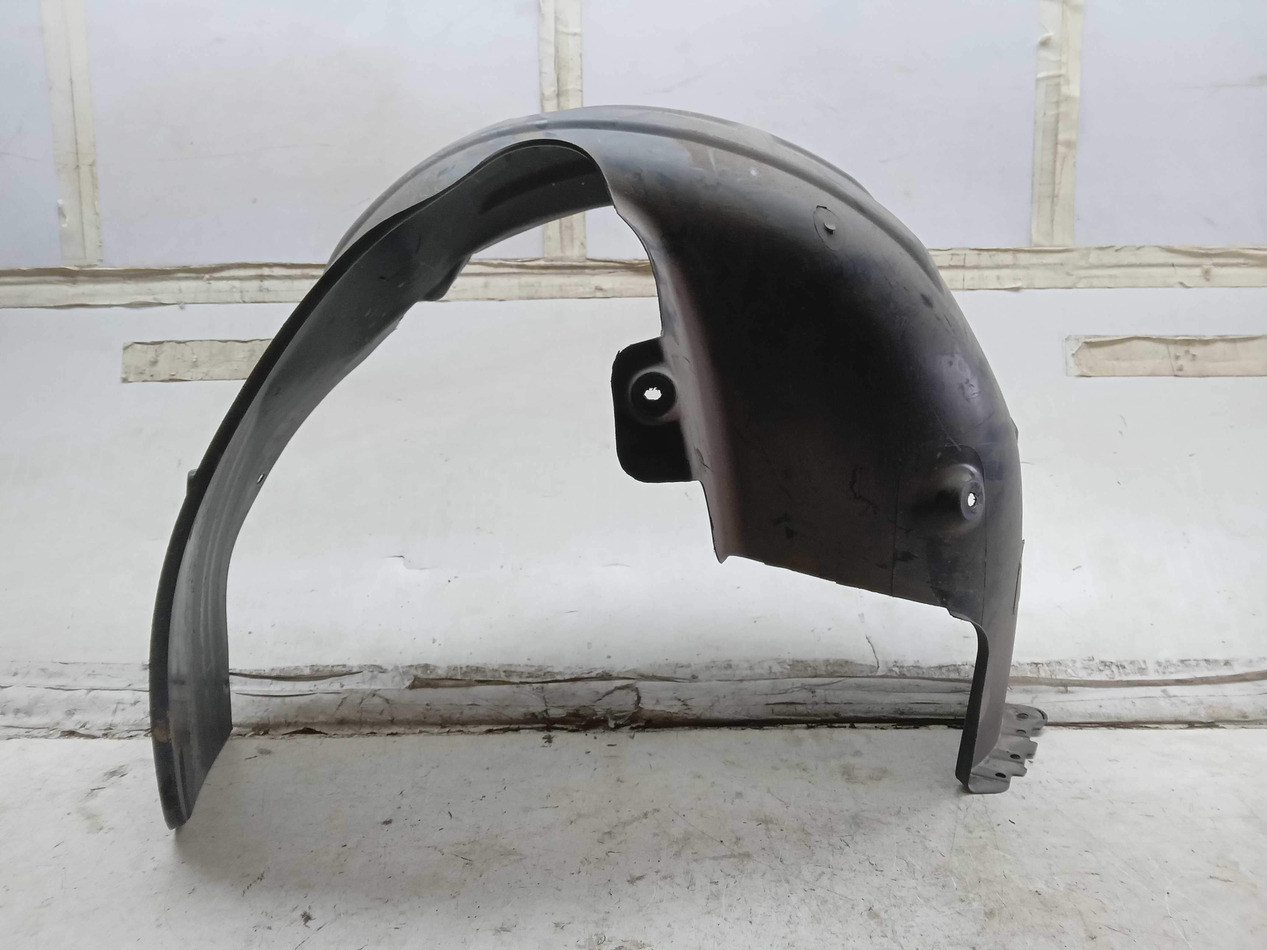 PARABARRO TRASEIRO LE GM ONIX 2023 1
