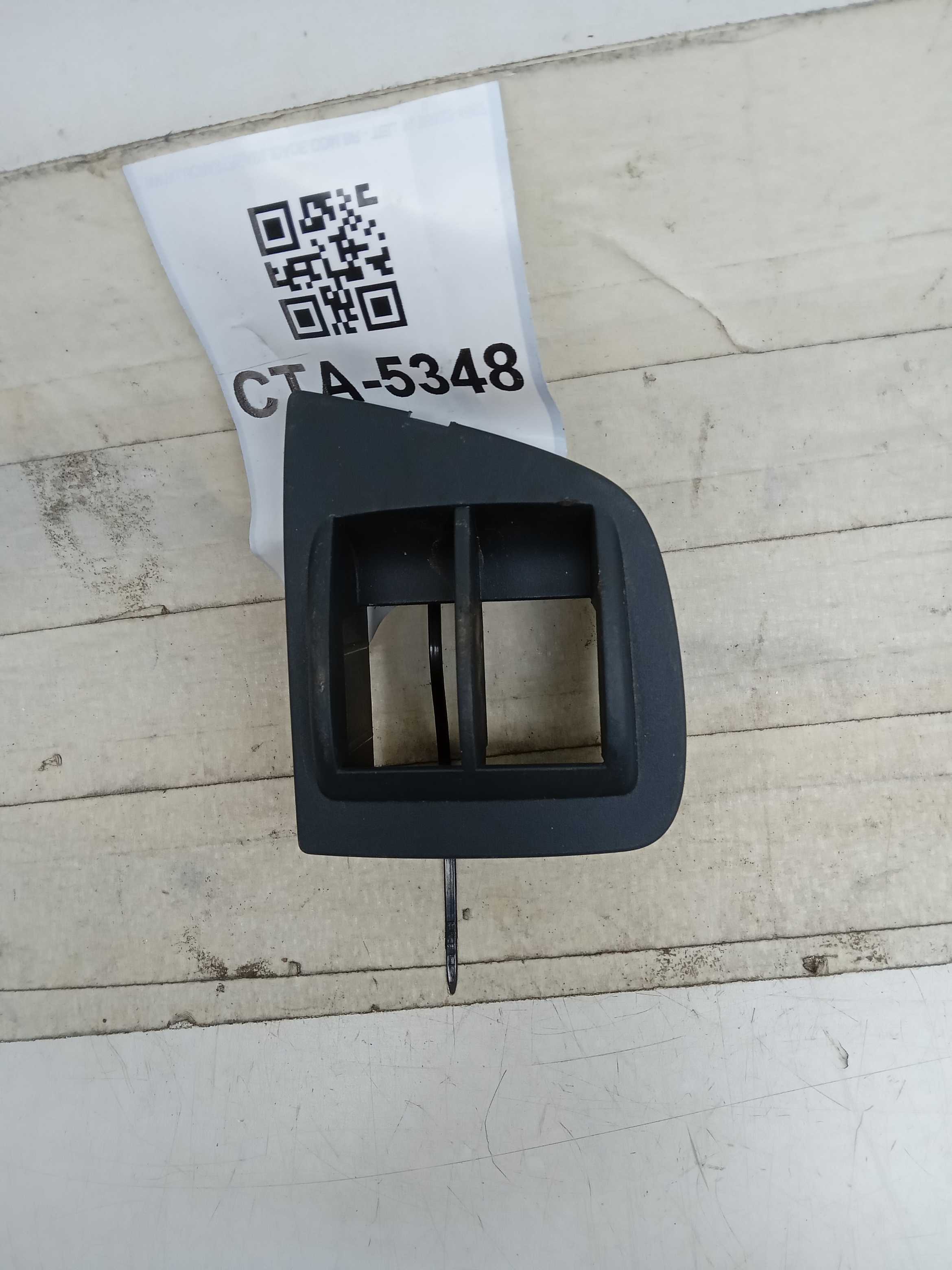 MOLDURA COMANDO BOTAO VIDRO DIANTEIRO LE FIAT DOBLO 2016 1