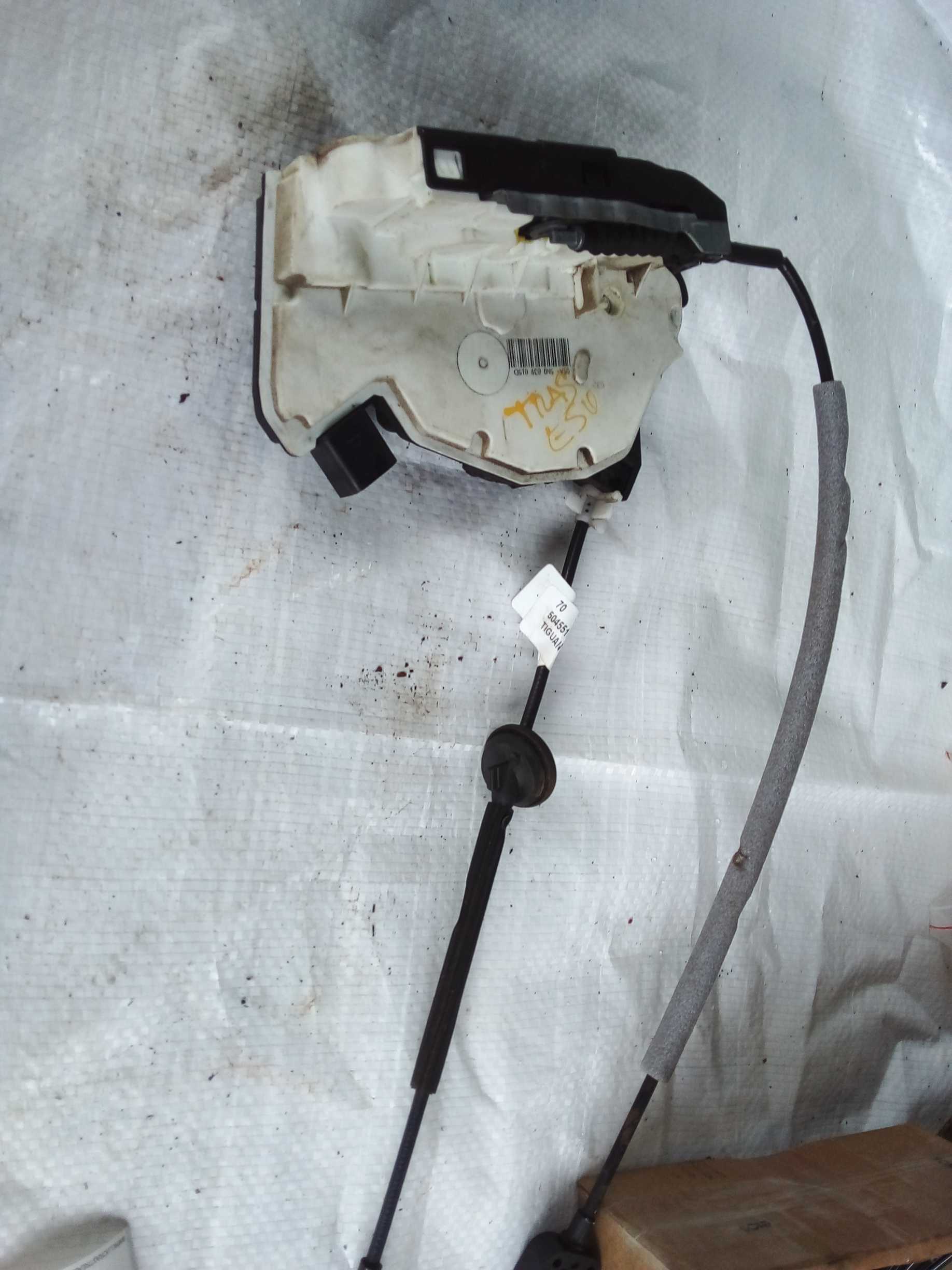 Fechadura porta traseiro esquerdo vw tiguan 2010 a 2020 1