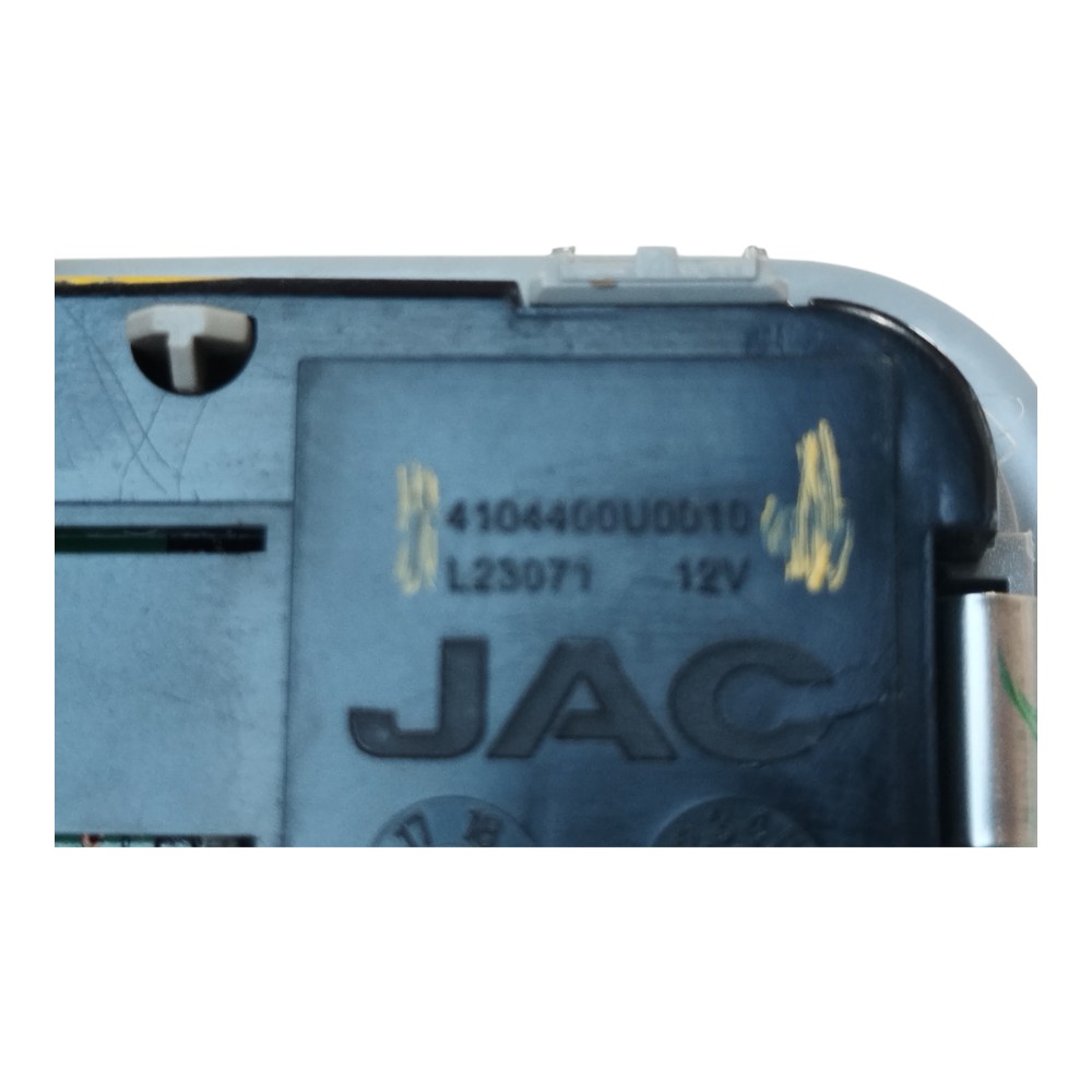 Luz Cortesia Jac E-j7 2023 V618 9