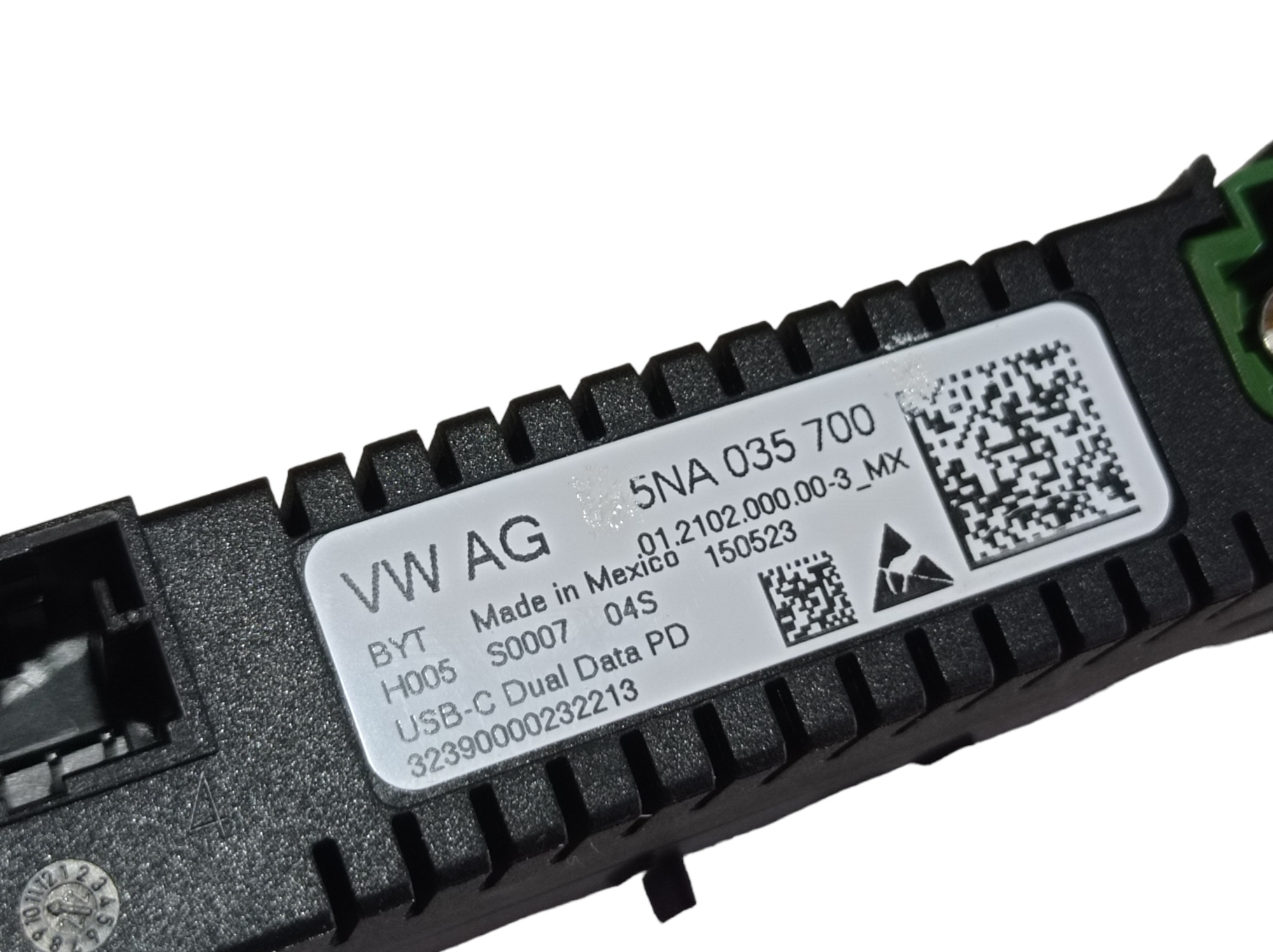 Entrada Usb Vw Taos 2022 2024 V601 5