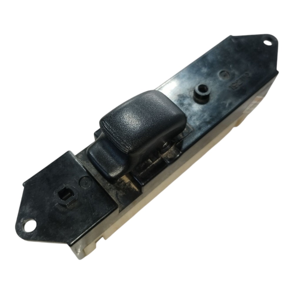 Botao Vidro Lateral Dianteiro Direito L200 Sport 2004 V638 7