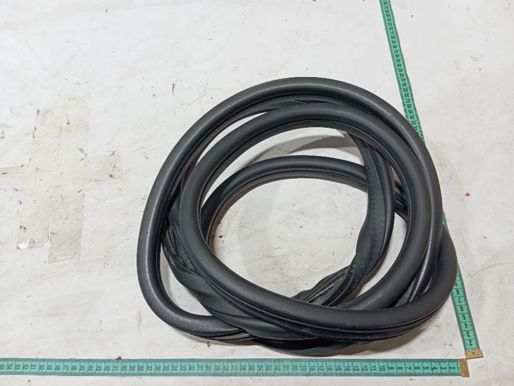 Borracha Porta Dianteira Esquerda Discovery Sport 2020 V680 9