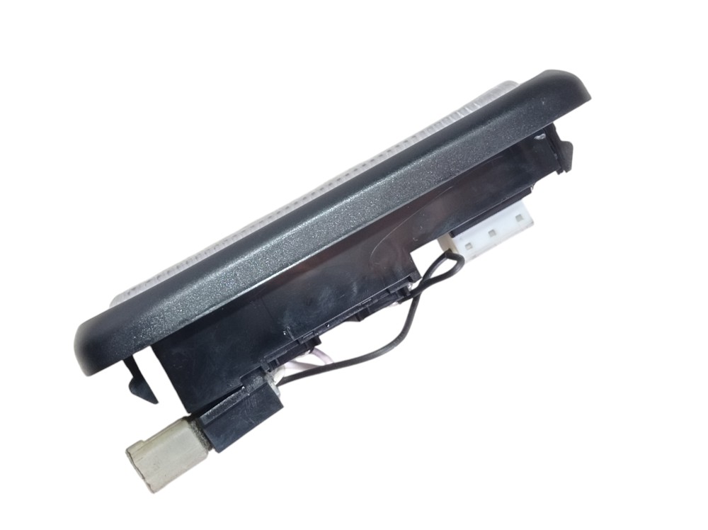 Luz Cortesia Porta Malas Direito Ssangyong Xlv 2018 V612 7