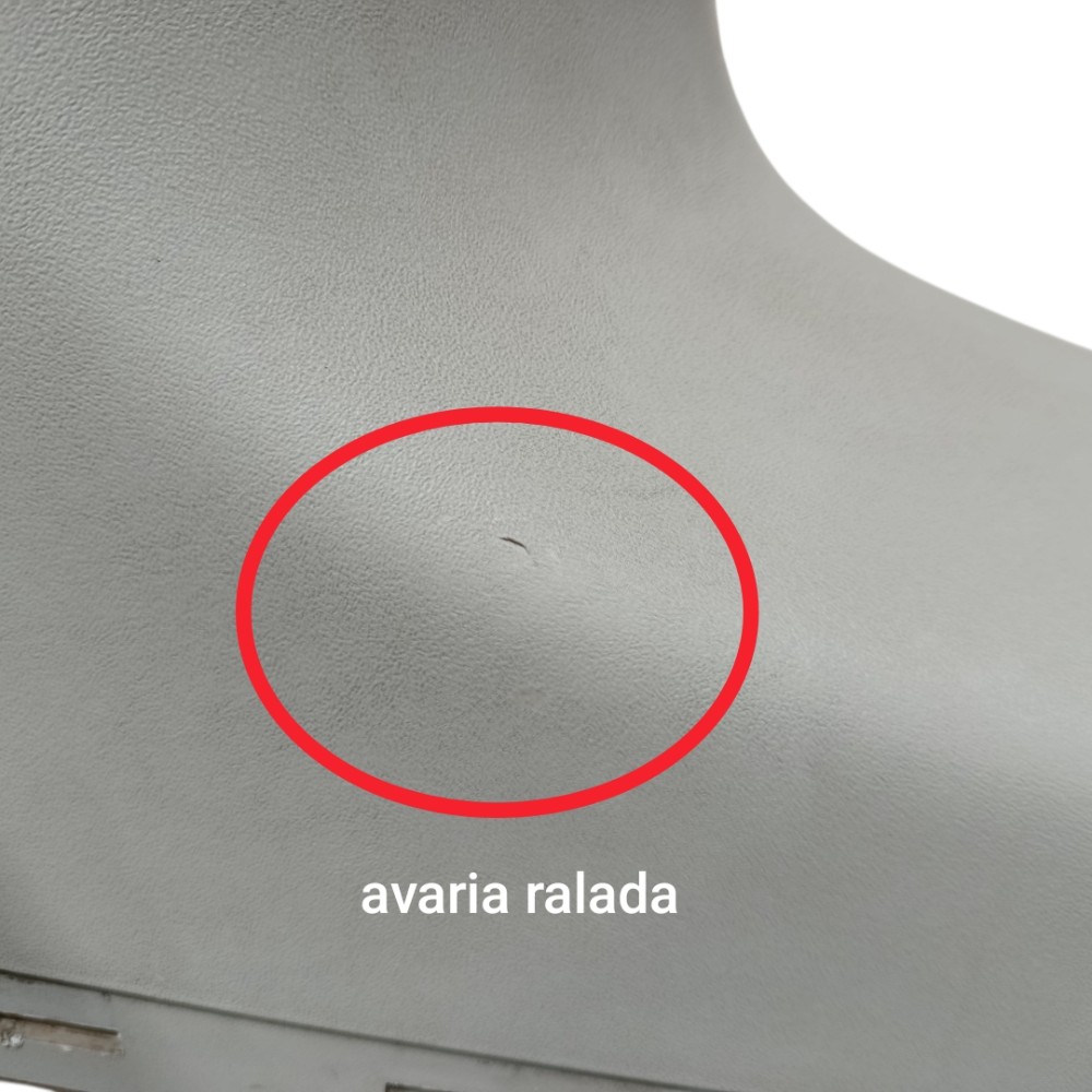 Acabamento Coluna Esquerda Vw Saveiro 2012 8