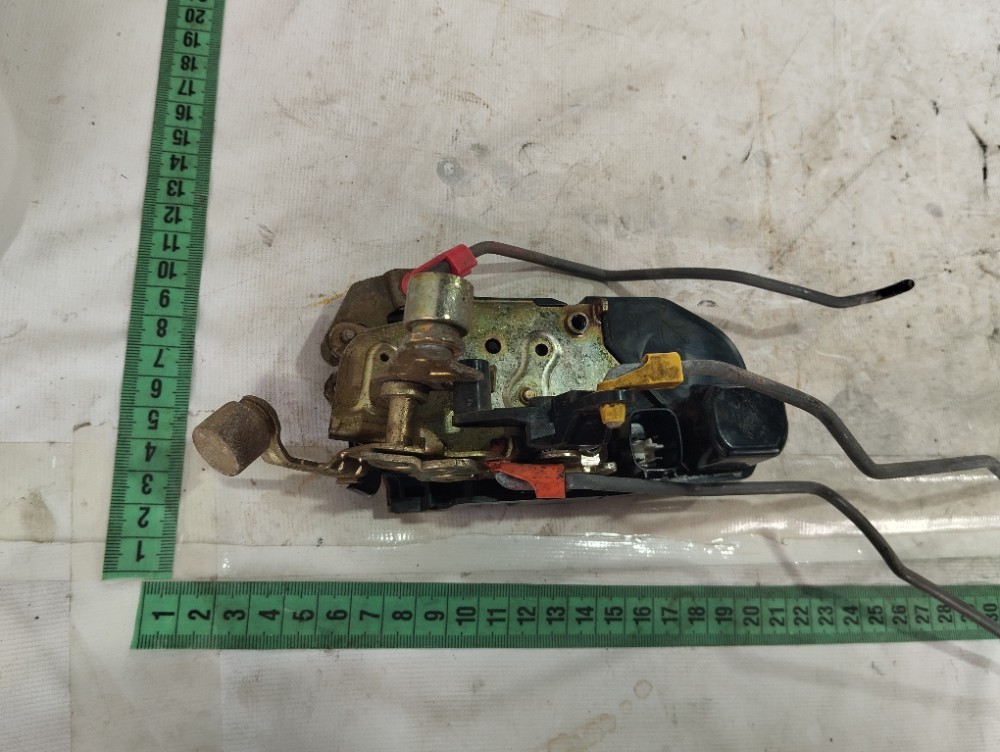 Fechadura Porta Dianteira Direit Chrysler Grand Caravan V578 4