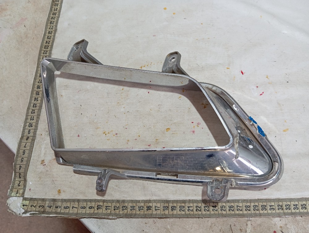 Moldura Farol Milha Direito Ssangyong Xlv Dlx 2018 V612 Direito 7