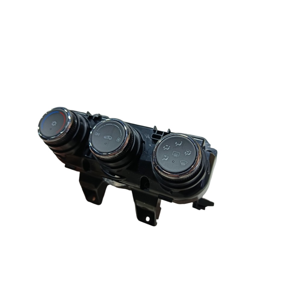 Comando ar condicionado Gm Tracker 2020 2025
