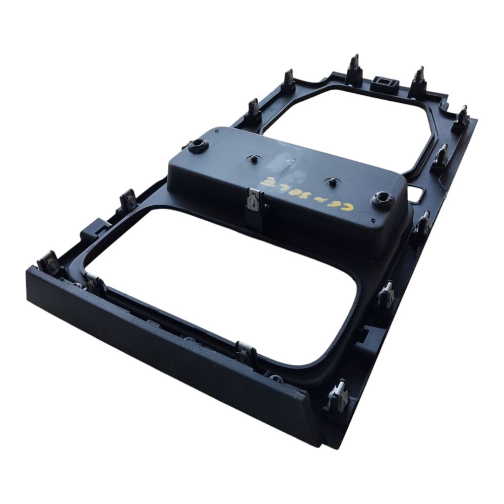 Acabamento Console Central Land Rover Defender 2022 V645 3