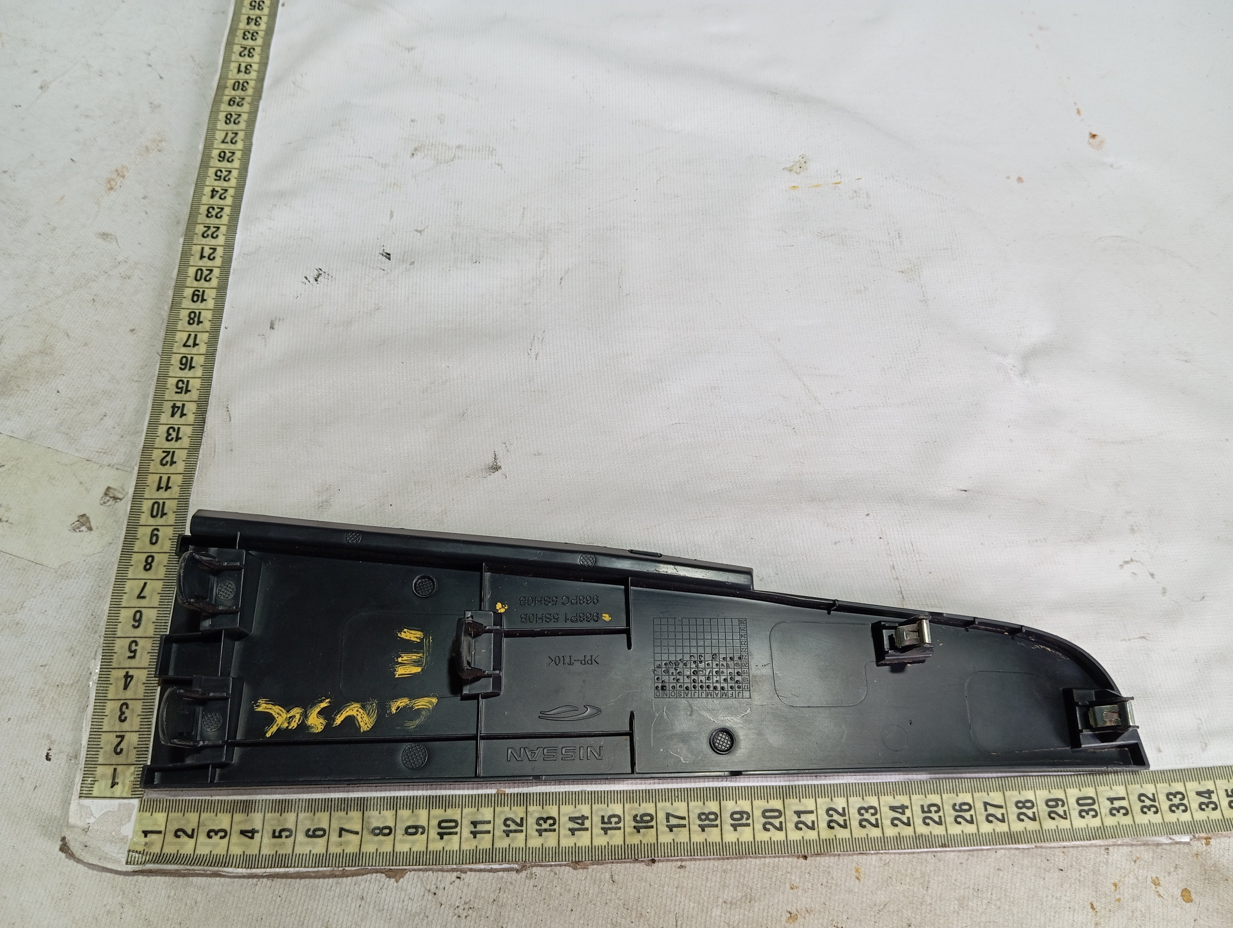 Acabamento Esquerdo Console Nissan Leaf 2022 V589 6