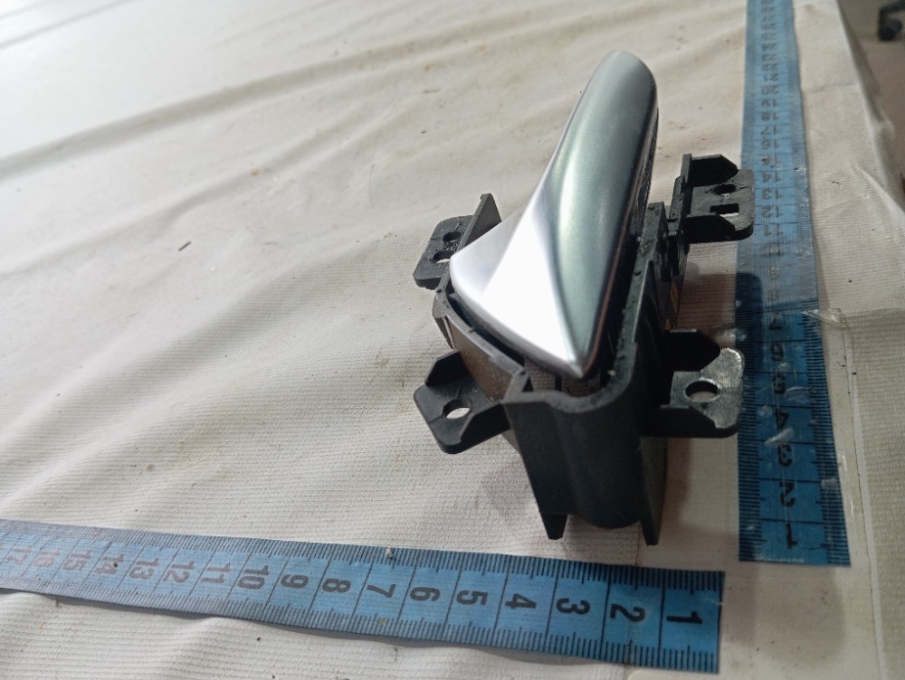 Maçaneta Interna Porta Dianteira Esquerda Jac Ej7 2023 V618 Dianteira 9