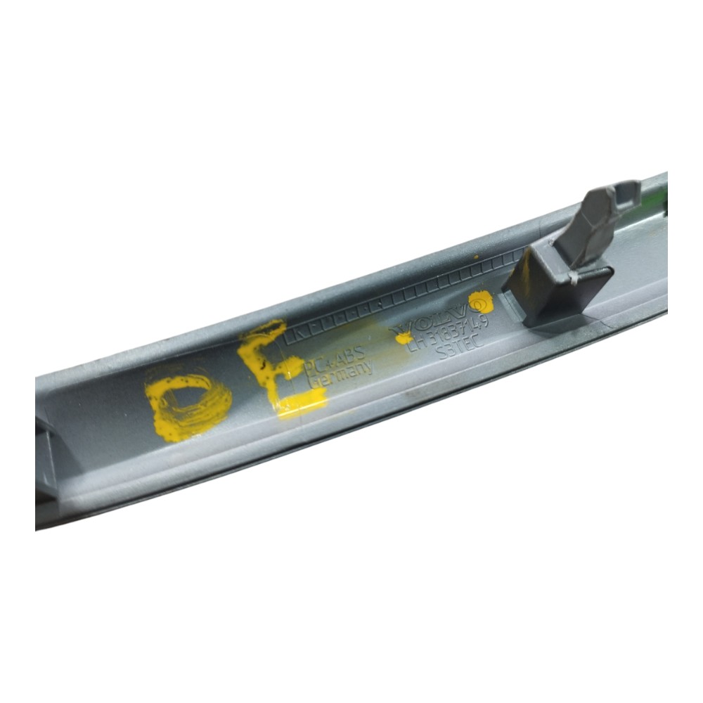 Moldura Porta Dianteira Esquerda Volvo V40 T3 2013 2019 V652 9