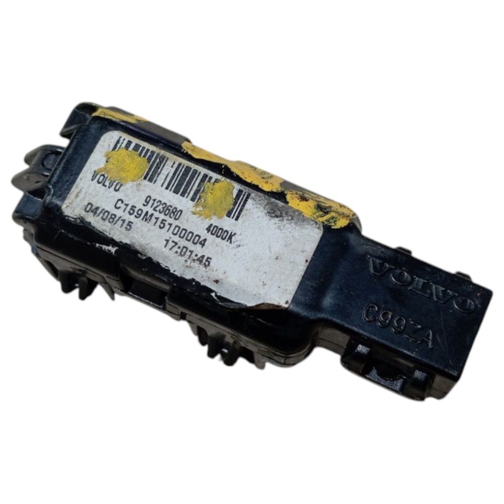 Luz Cortesia Esq Porta Malas Volvo V40 T3 2013 2019 V652 5