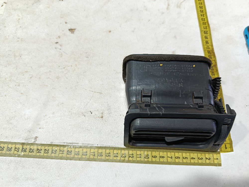 Difusor ar direito painel Toyota Corolla 2005 9