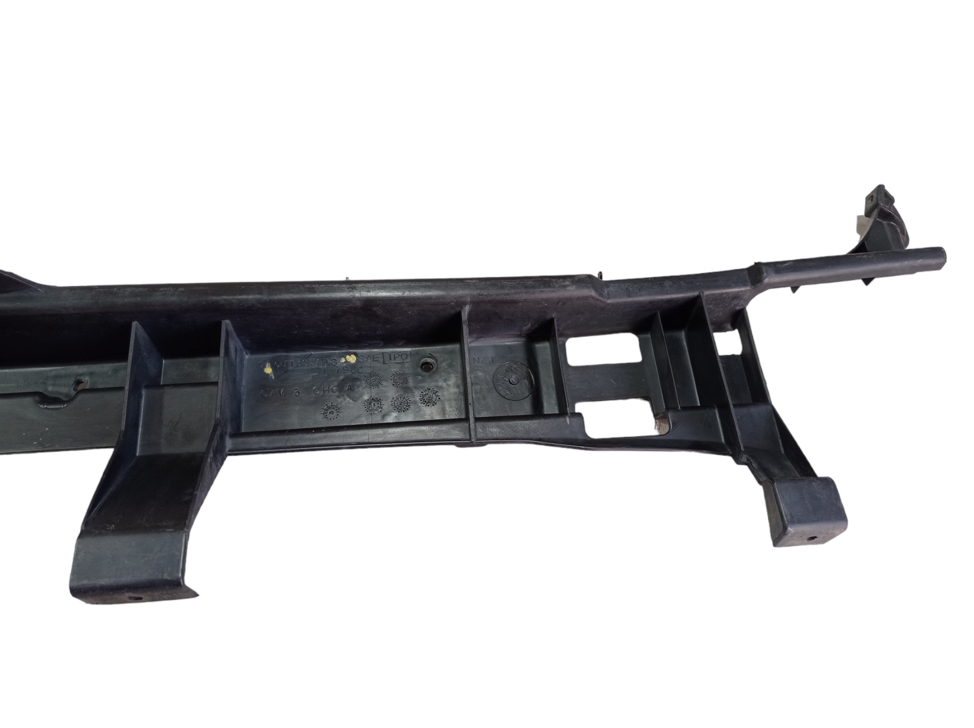 Guia Parachoque Traseiro Grand Caravan Limited 2005 V586 5
