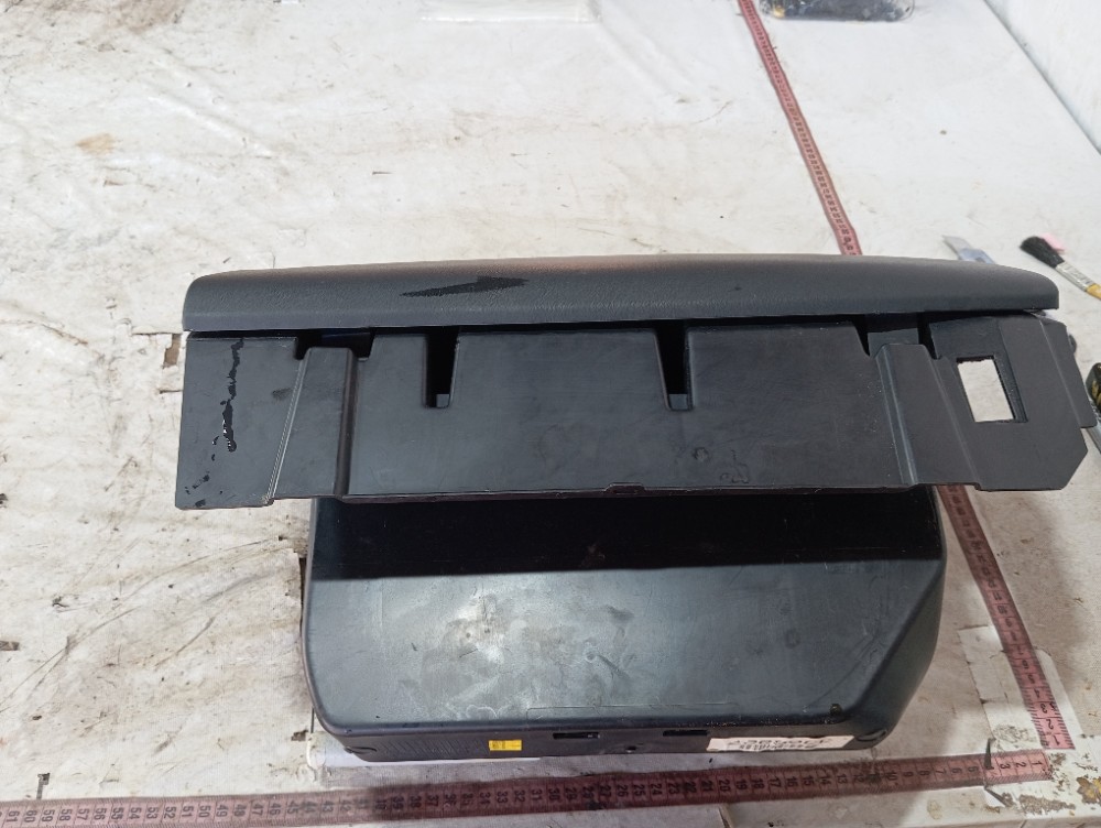Porta Luvas Volvo V40 T3 2013 2019 V652 8