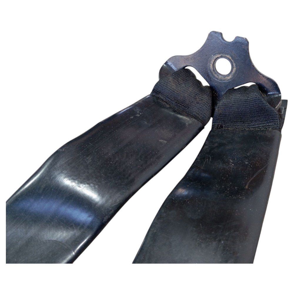 Engate traseiro esquerdo Troller T4 2006 a 12 V650