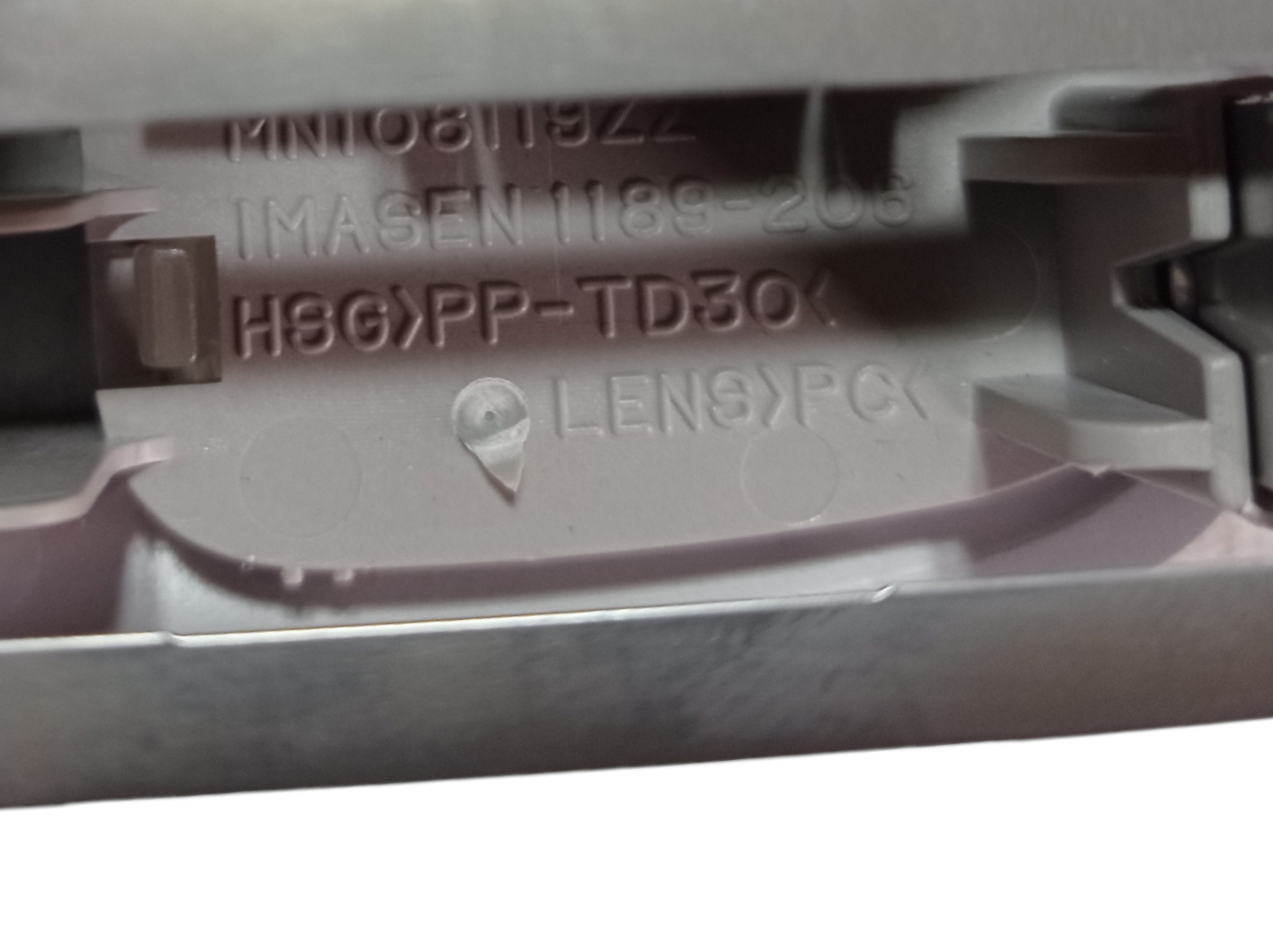 Luz Cortesia Tampa Traseira Pajero Full 2012 V575 5