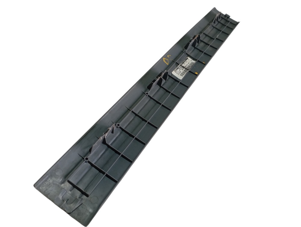 Soleira Dianteira Direita Chrysler Grand Caravan 2005 V368 5