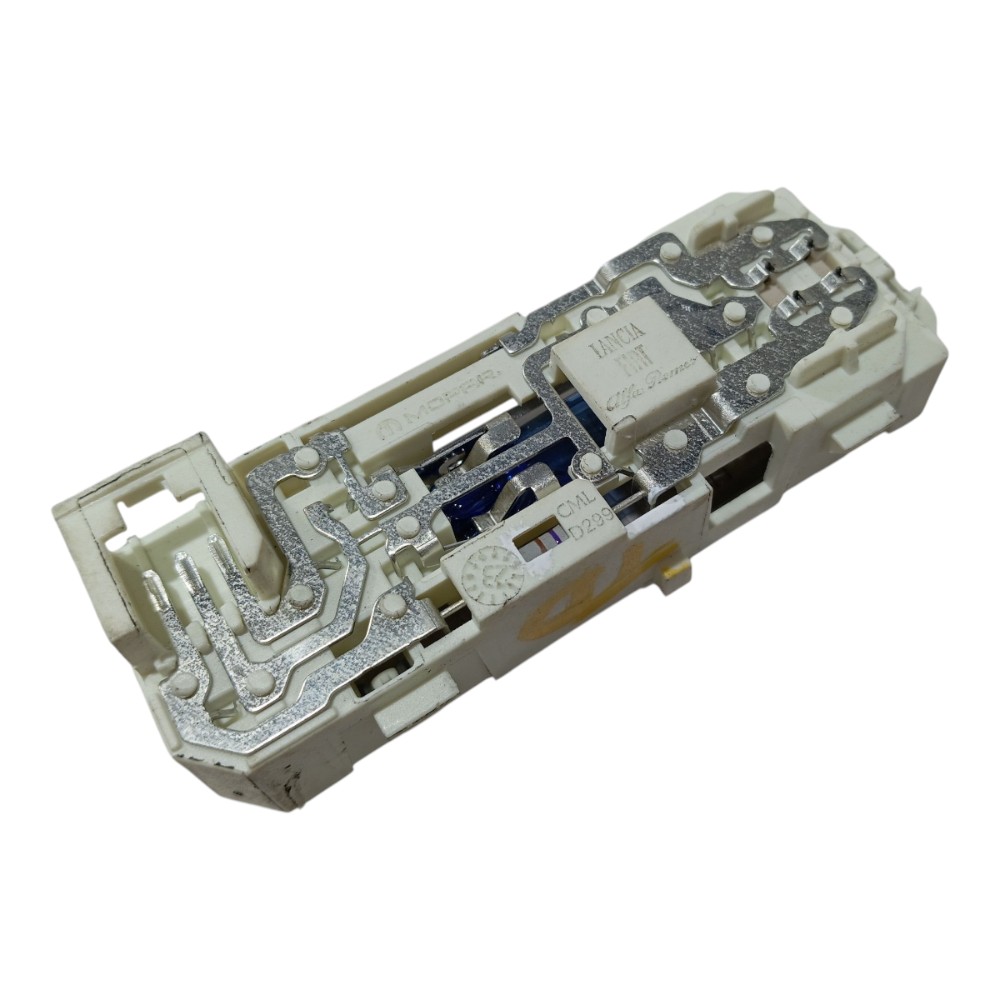 Luz Cortesia Teto Traseiro Direit Ram Rampage 2023 2025 V659