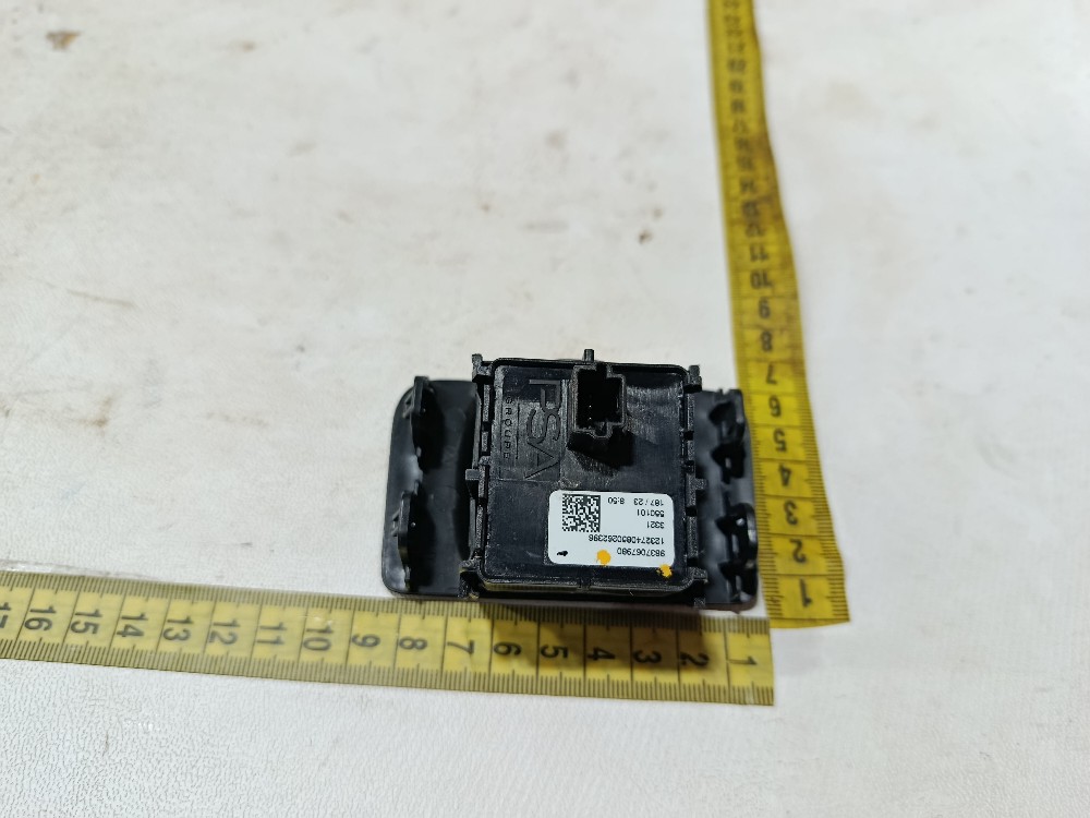 Botão vidro Citroen C3 Aircross 2024 7