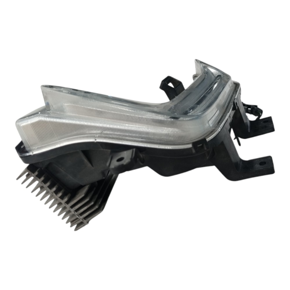 Farol Milha Dianteiro Direito Chevrolet Tracker 2020 25 V627 2