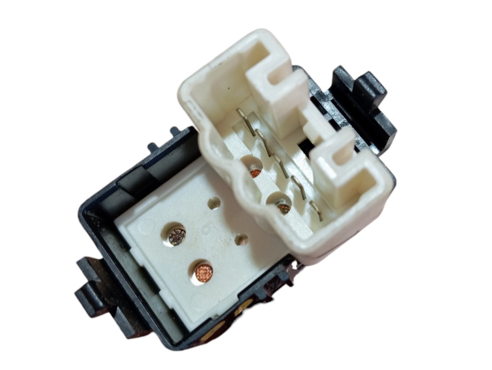 Botão Vidro Porta Diant Direita Land Cruiser Prado 2005 V620 3
