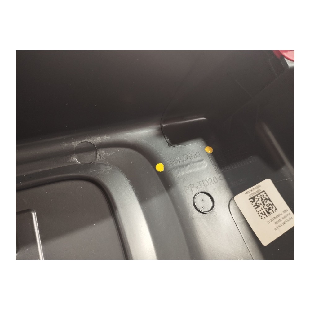 Acabamento Tampa Traseira Fiat Mobi 2025 V654 8