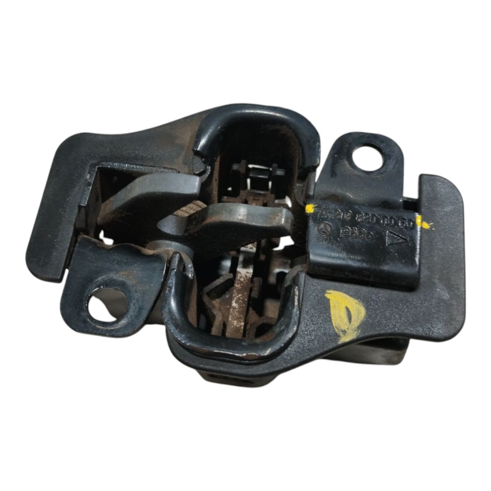 Fechadura Direita Capô Mercedes C180 2002 2007 V661 4