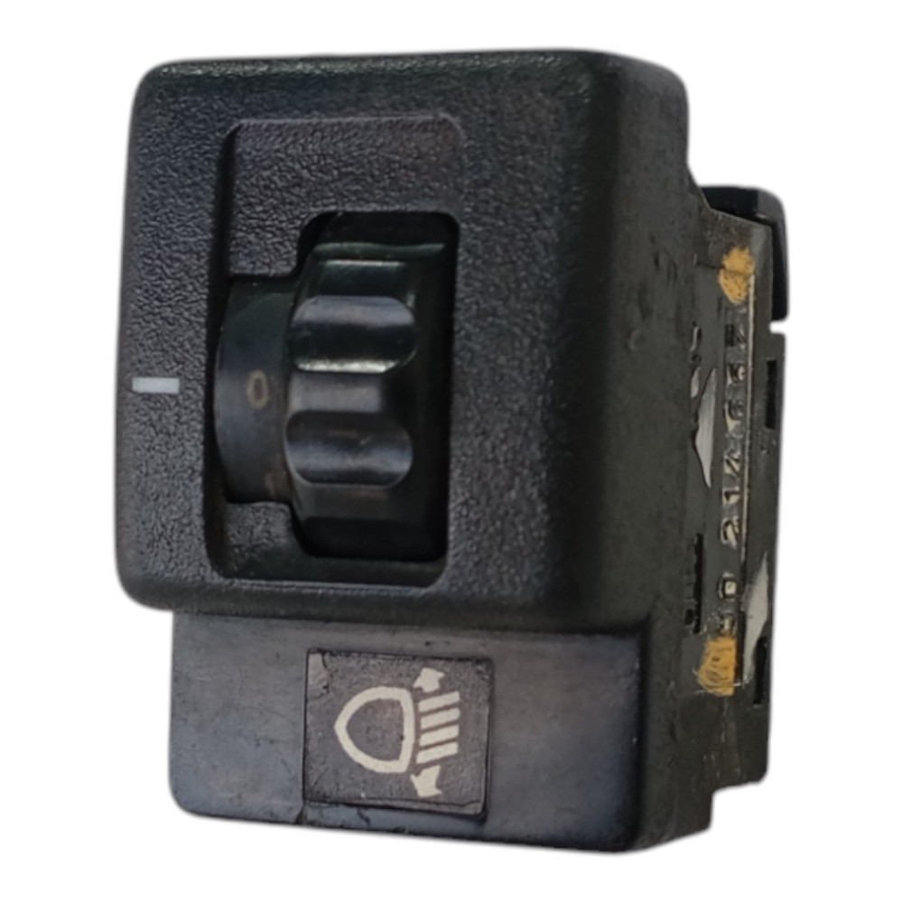 Botão Regulagem Farol Gm Omega 1993 A 1998 90214667 8