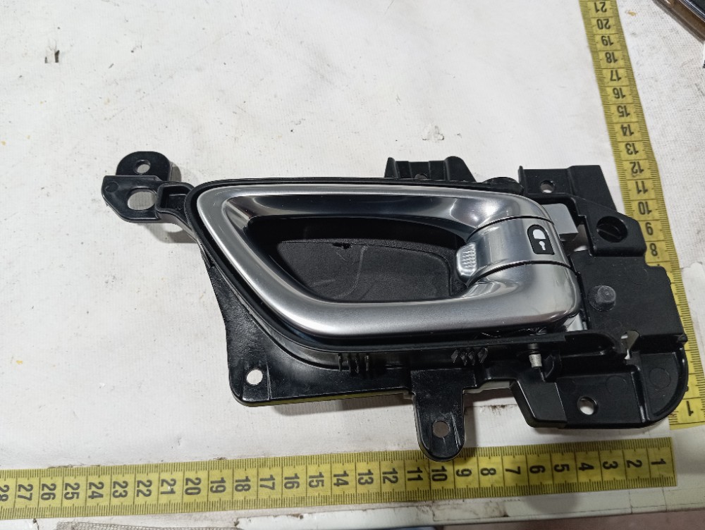 Maçaneta Int Porta Tras Direita Ram Rampage Rt 2023 25 V664 Traseira 8