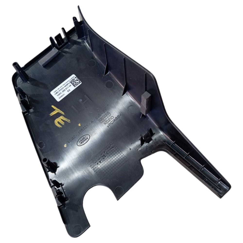 Acabamento Coluna Tras Esquerda Land Rover Defender 22 V645 5